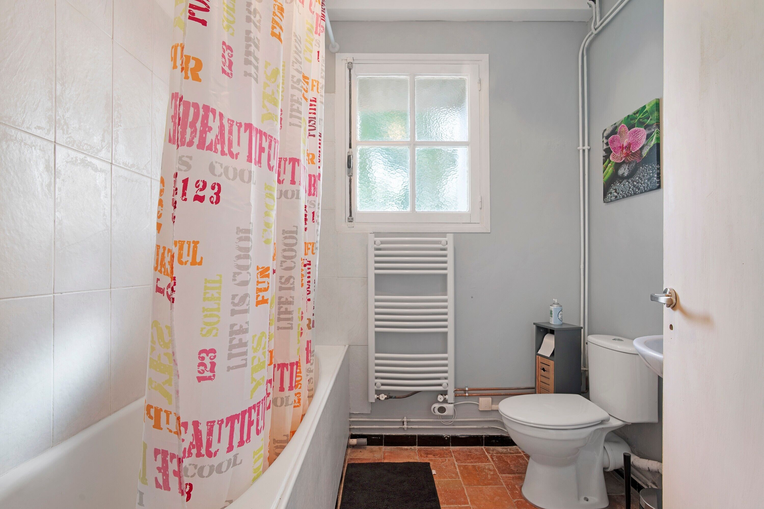 Douche, serviettes fournies
