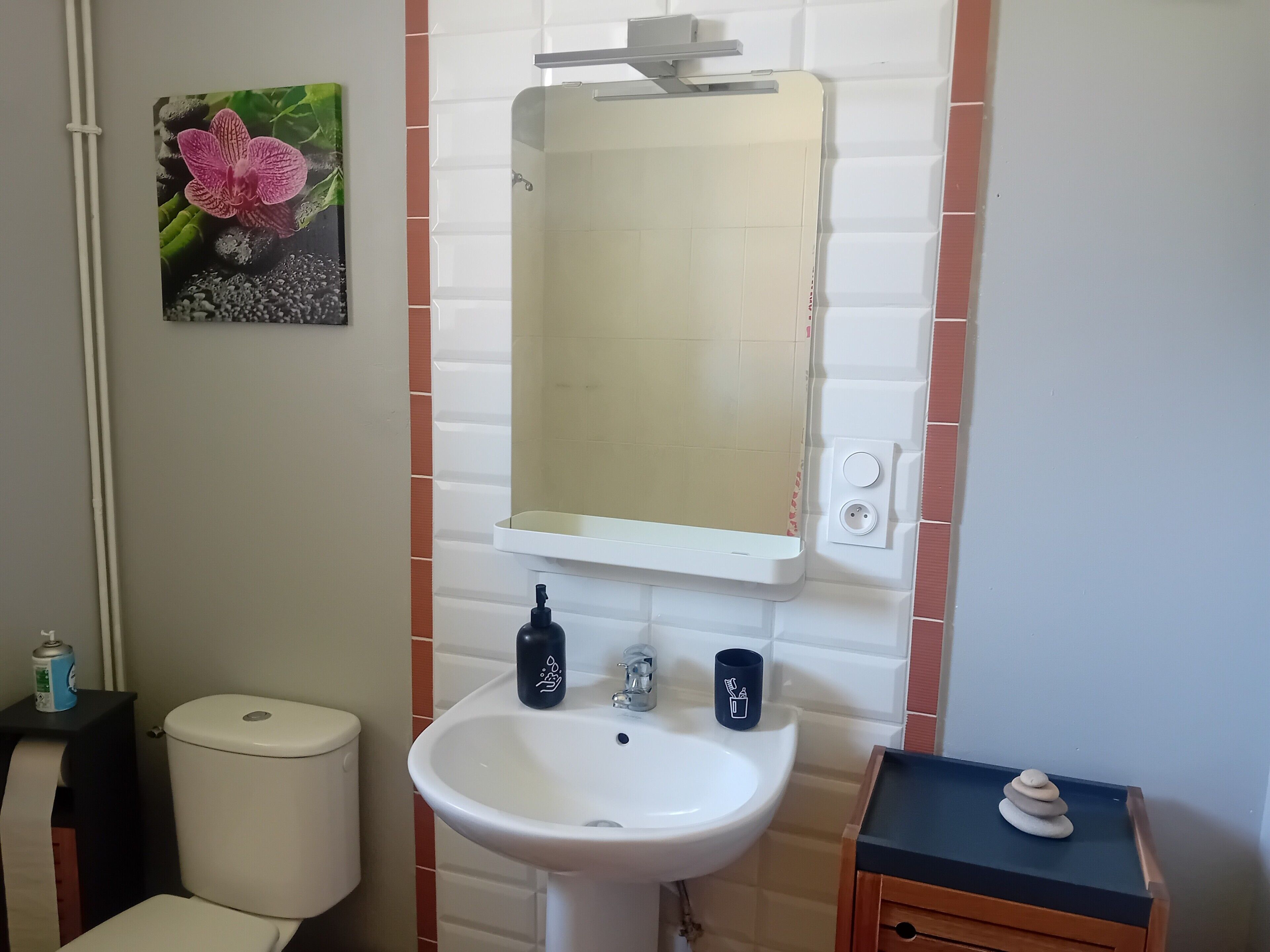 Douche, serviettes fournies