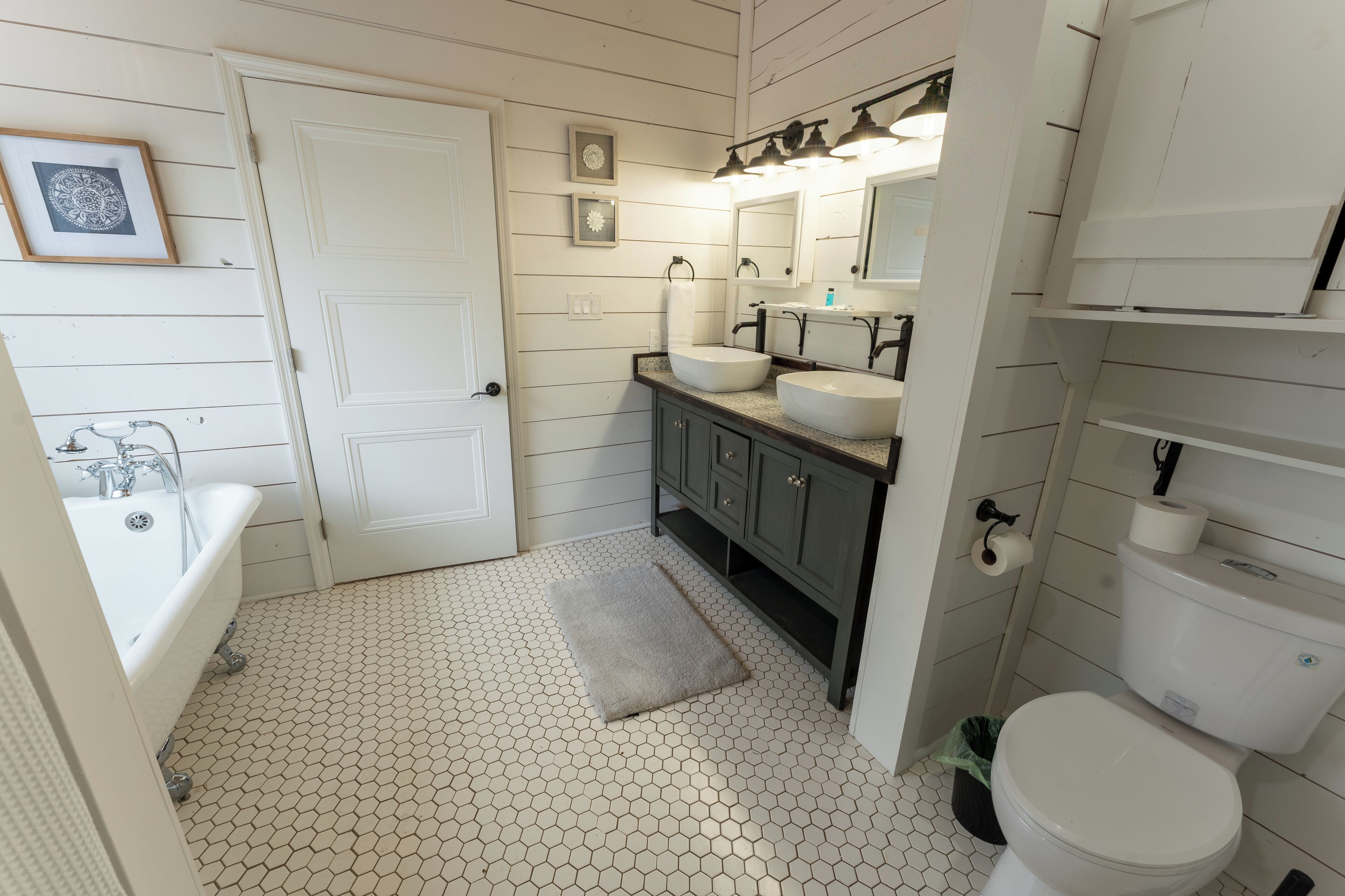 Shower, towels, soap, toilet paper
