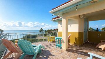 Casa de ciudad, varias camas, balcón (Saturn Sunsets B) | Terraza o patio