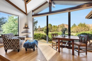 Smart TV, table football, ping pong - Sedona Reflections, Enjoy Red Rock Views with Hot tub and Game Room (Sedona)