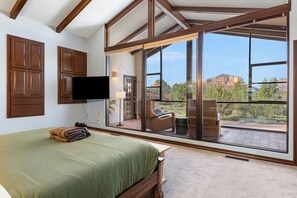 3 bedrooms, iron/ironing board, free WiFi, bed sheets - Sedona Reflections, Enjoy Red Rock Views with Hot tub and Game Room (Sedona)