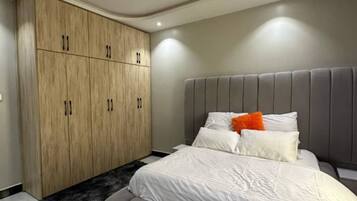 1 chambre, fer et planche à repasser, Wi-Fi, draps fournis