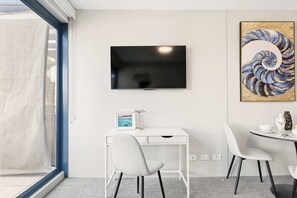 Interior - MetaWiseBnB Cronulla Beach Walk to Train & Shops 4 (Cronulla)