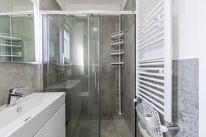 Hair dryer, towels