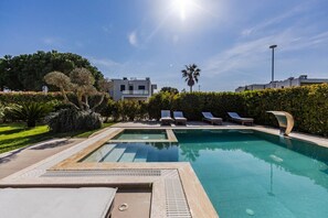 Pool - Villa AMMA | Pool & Jacuzzi by PikHost (Plazhi San Pietro)