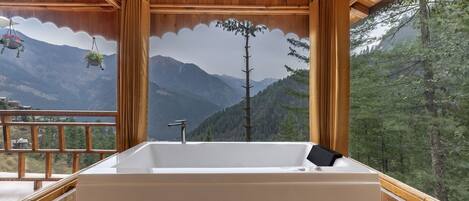 Premier Room, Bathtub, Valley View | Balcony view