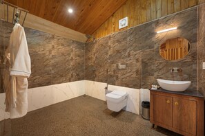 Bathroom - Echor Treehouse Retreat Tandi Jibhi (Banjar)