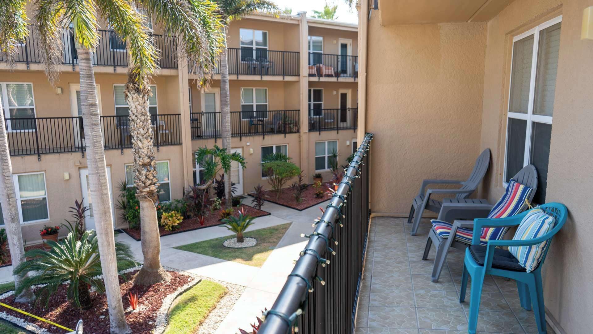 Apartemen, Beberapa Tempat Tidur, balkon, pemandangan kolam renang (Surfside 204) | Halaman properti