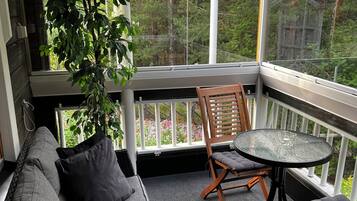 Leilighet, 3 soverom, badstue (Herttuatar) | Terrasse/patio