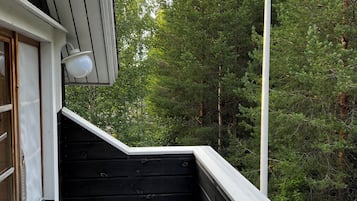 Huoneisto, 3 makuuhuonetta, sauna (Herttuatar) | Terassi/patio