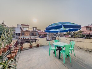 Khu ẩm thực ngoài trời