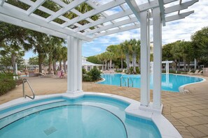 A heated pool - 2BR Condo at Baytowne! Walk to Wharf, GOLF CART, Tropical Pool & Hot Tub. (Miramar Beach)