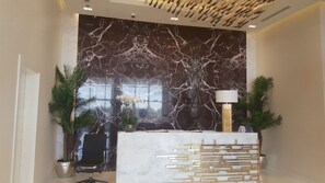 Lobby - Stylish 2BR with Burj Khalifa Views, Minutes from Marine Transport Station (Dubai)