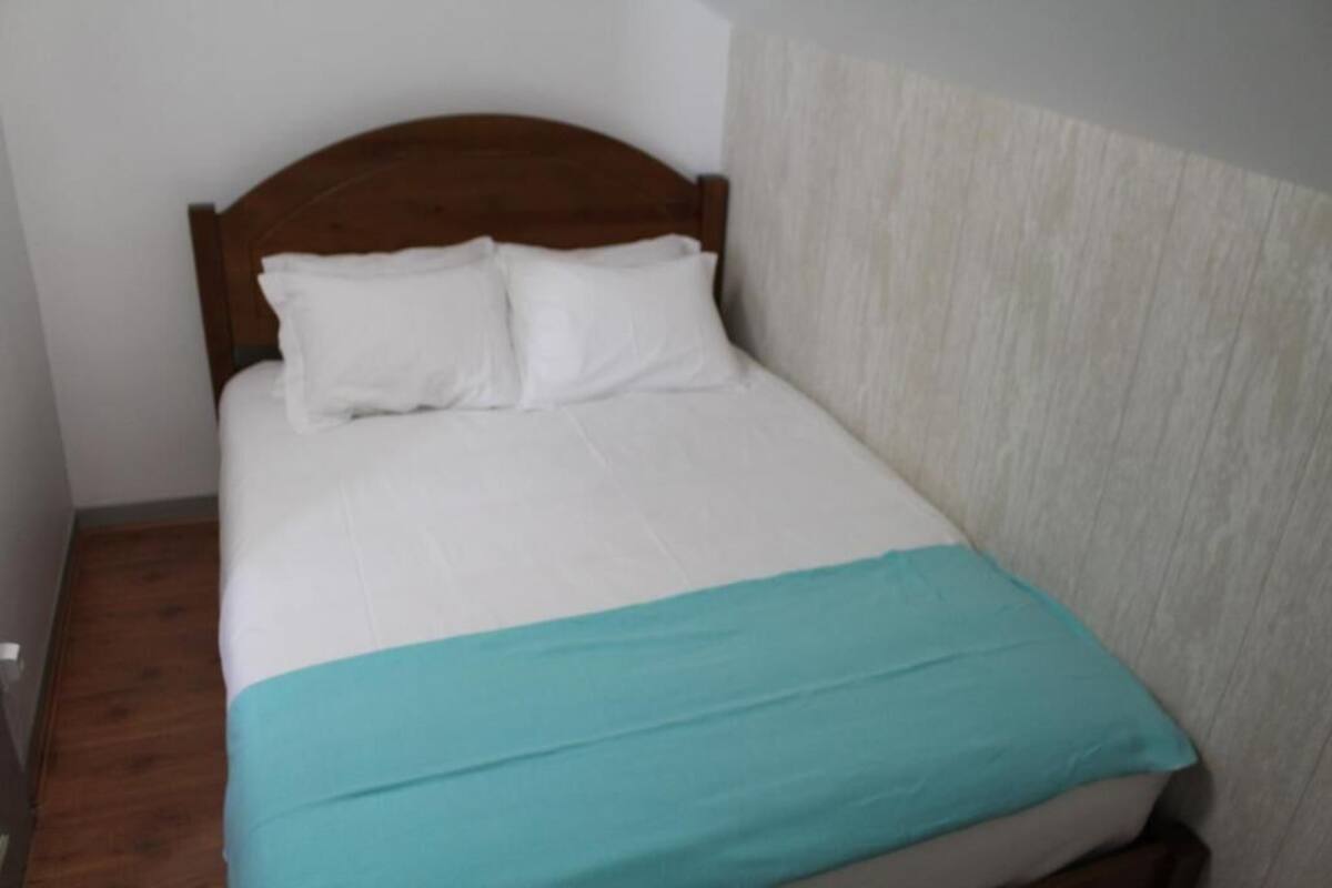 Family Studio, Balcony