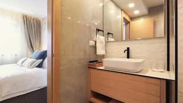 Deluxe Apartment, 2 Bedrooms, 2 Bathrooms, Pool View