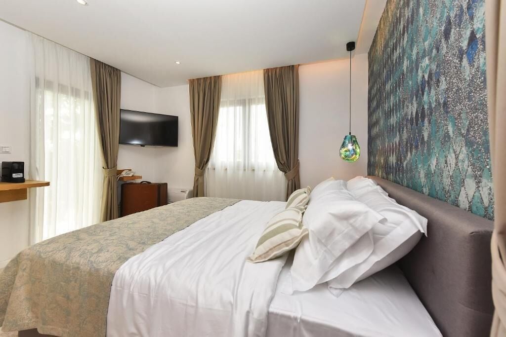 Deluxe Studio, Terrace, Courtyard View