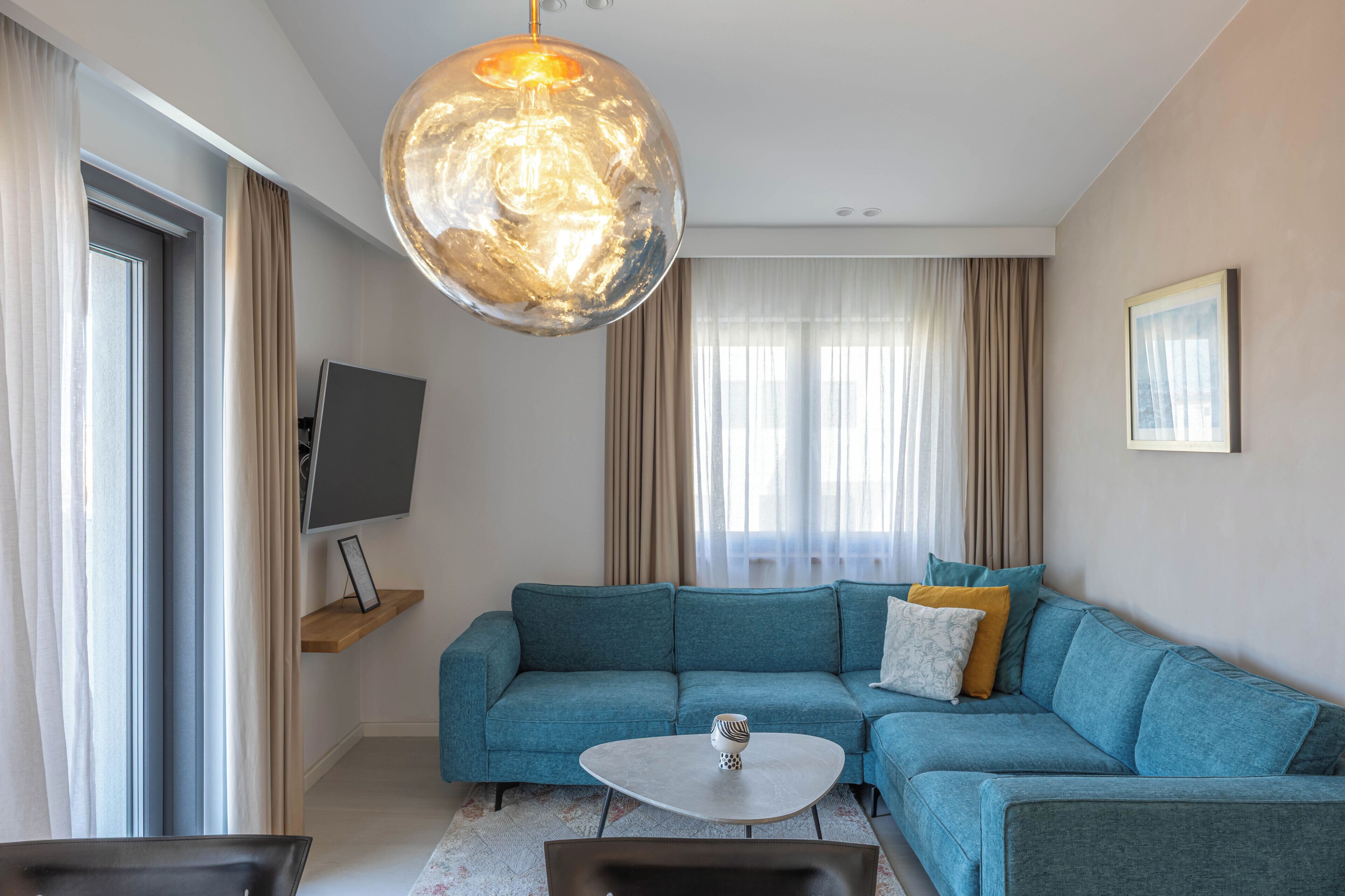 Superior Apartment, 2 Bedrooms, Terrace, Pool View | Living area