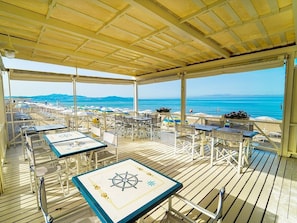 Outdoor dining - FRUIT VILLAGE PAESTUM Coral Beach (Capaccio-Paestum)
