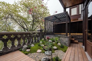 Chambre Double Luxe, balcon, vue colline | Terrasse/Patio