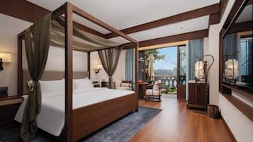 Luxury Double Room, Balcony, Hill View