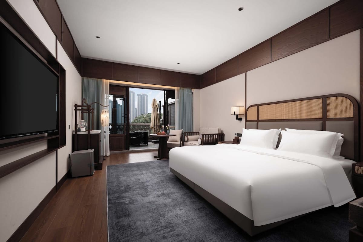 Elite Double Room, Balcony, Hill View