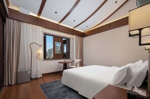 Suite supérieure, vue sur la colline | Vue de la chambre