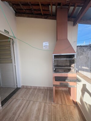 Property grounds - House for 5 people/2 bedrooms/1 bathroom/1 garage (Hortolândia)
