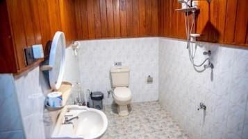 Family Room | Bathroom