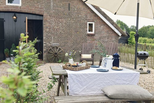Offline overnight stay in a Farmhouse room
