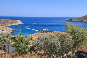 Apartment - Tainaros Rooms - Beachfront Comfy Getaway (East Mani)