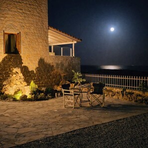 House - Tainaros Rooms - Beachfront Sunny Getaway (East Mani)