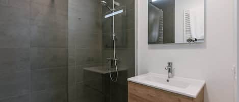 House | 2 bedrooms, Internet