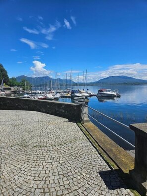Marina - Lake View (Meina)