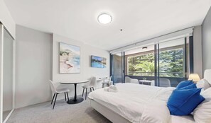 Room - MetaWiseBnB | Cronulla Beach Walk to Train & Shops 3 (Cronulla)