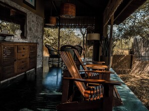 Luxury-Ferienhaus, eigener Pool | Terrasse/Patio