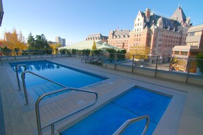 Pool - Victoria Waterfalls Hotel, Best Life At The Falls! Pool, Hot Tub, Gym. (Victoria)