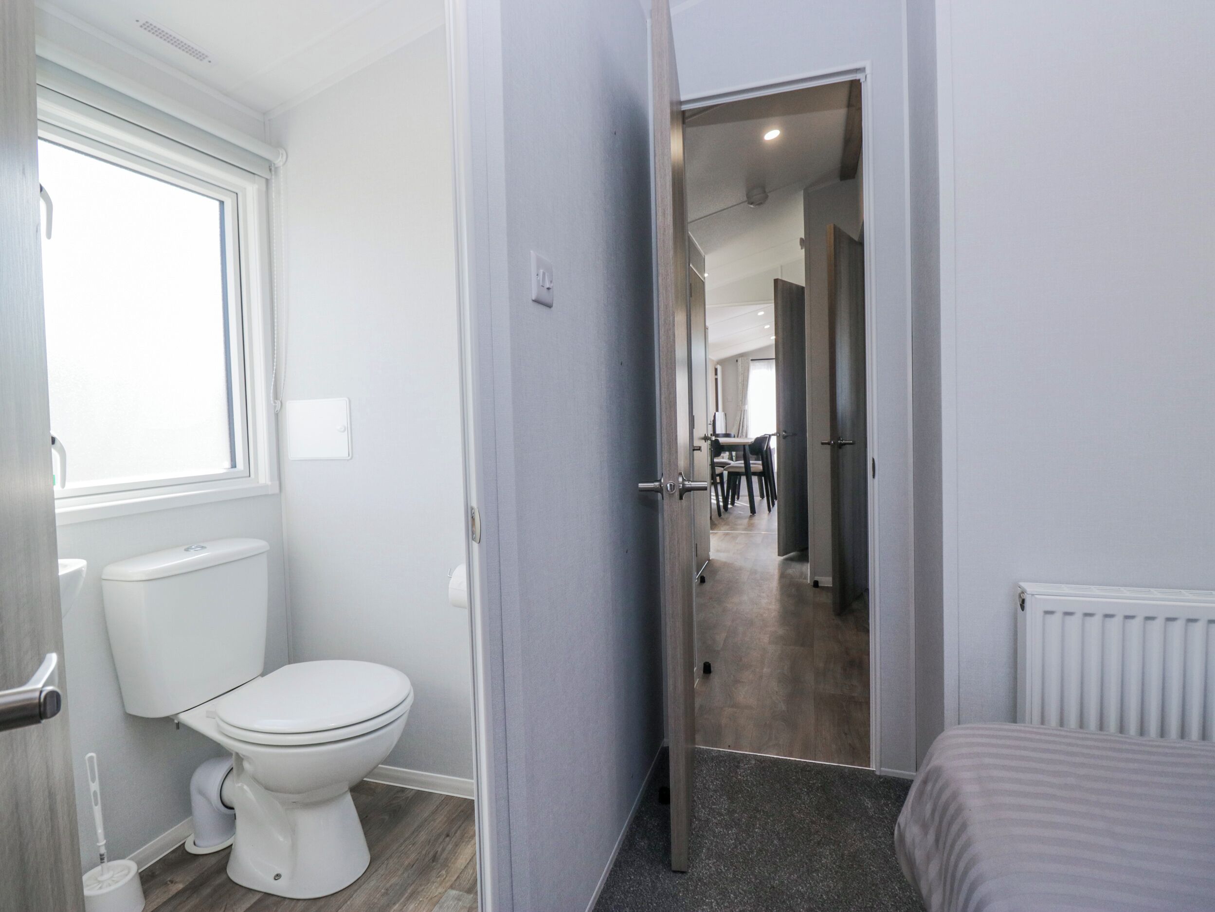 3 quartos, individualmente decorados, individualmente mobiliados