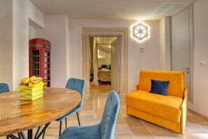 Interior - Apartment 'Antony Suite Piazza' with Wi-Fi and Air Conditioning (Lecce)