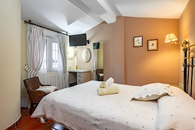Compact 9 m² Attic Room with Private Bathroom, No Kitchen