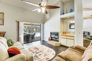 House (3 Bedrooms) | Interior - 'casa Ensenada' in Palm Coast: Lanai + Heated Pool (Palm Coast)