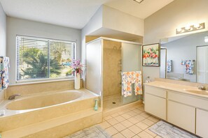 House (3 Bedrooms) | Interior - 'casa Ensenada' in Palm Coast: Lanai + Heated Pool (Palm Coast)