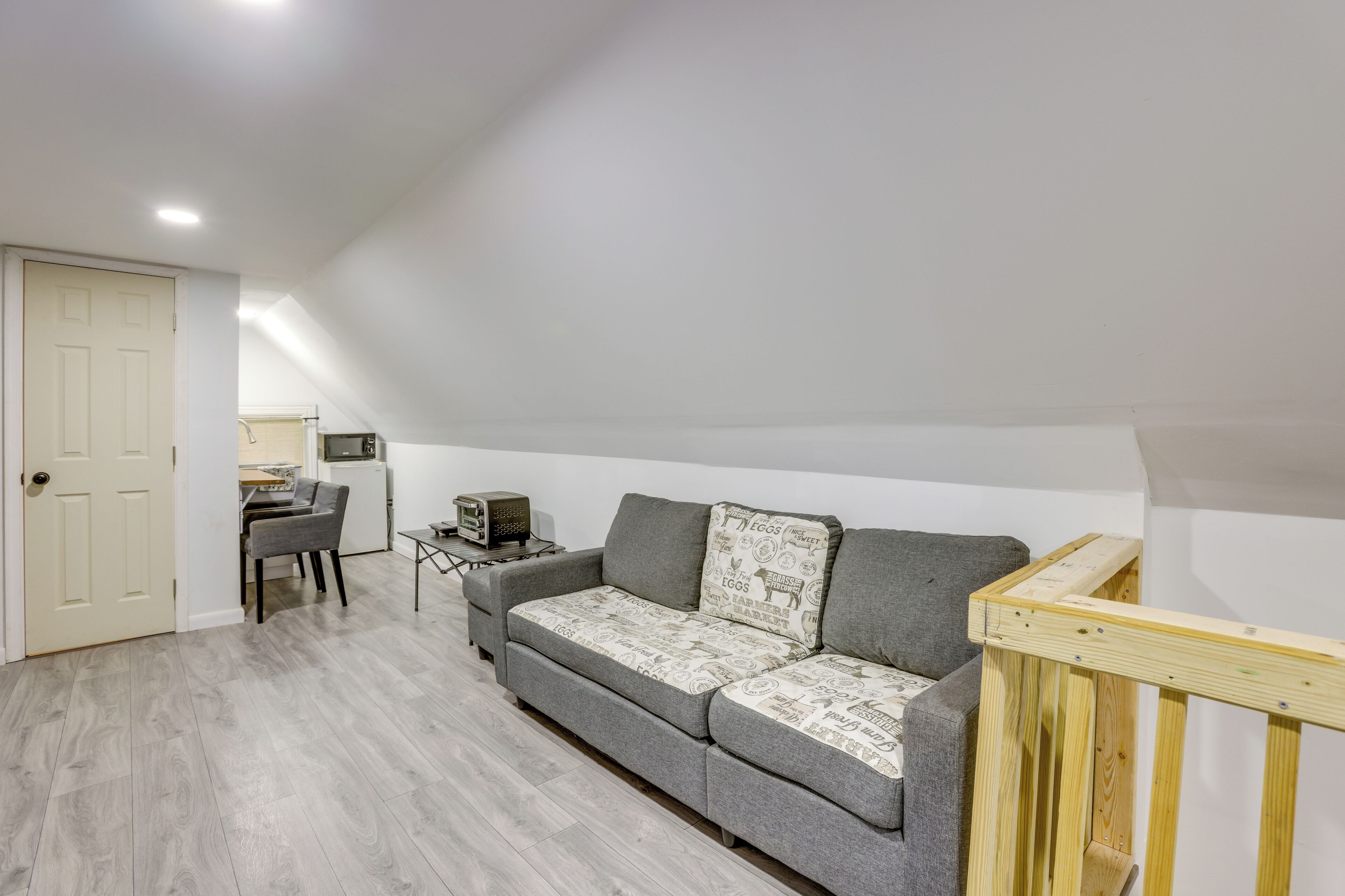 Apartment (0 Bedroom) | Interior