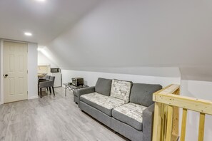 Apartment (0 Bedroom) | Interior - Walk to Potomac River! Studio w/ Shared Sauna (Westernport)