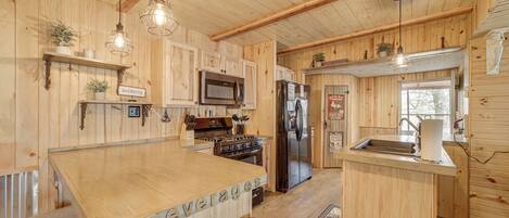 House (2 Bedrooms) | Front of property