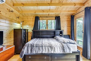 Interior - Manatee River Nature Escape! Cabin in Bradenton (Bradenton)