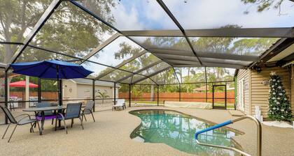 2 Mi to Madeira Beach: Quiet Casita w/ Shared Pool