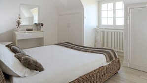 4 soverom, strykejern/-brett, wi-fi og sengetøy