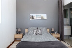 Room - Seaside Holiday Home Next to the Beach (Plouarzel)