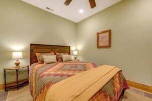 單棟房屋 (4 Bedrooms) | 內部